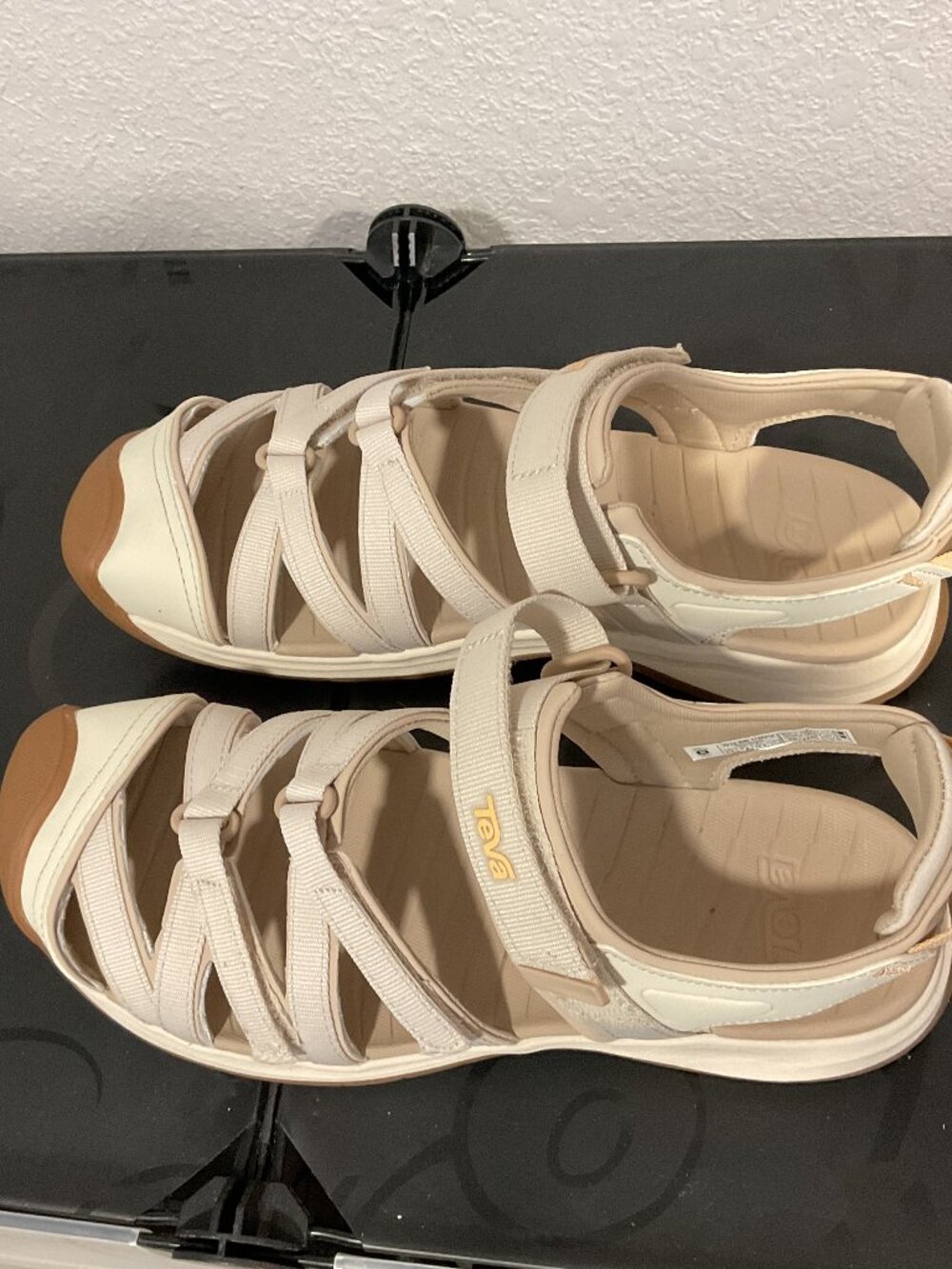 EUC Teva Tirra Sport Closed-Toe Sandal 9.5 - Picture 4 of 7
